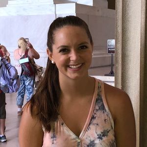 Meet your Posher, Alyssa